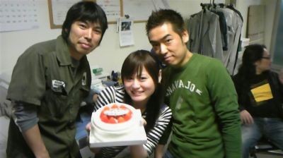 Kaori's melody blog post 12-05-2010
Kaori and Hitoshi Konno's Birthday Cake. Plus Yoshio Oohira whose birthday was on May 9.
Keywords: FictionJunction Kaori Konno Hitoshi Oohira Yoshio