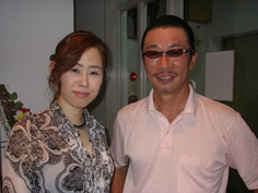 YK Blog - September 13, 2008
With bassist Tomoharu â€œJrâ€ Takahashi.
Keywords: Yuki Kajiura Tomoharu Jr Takahashi